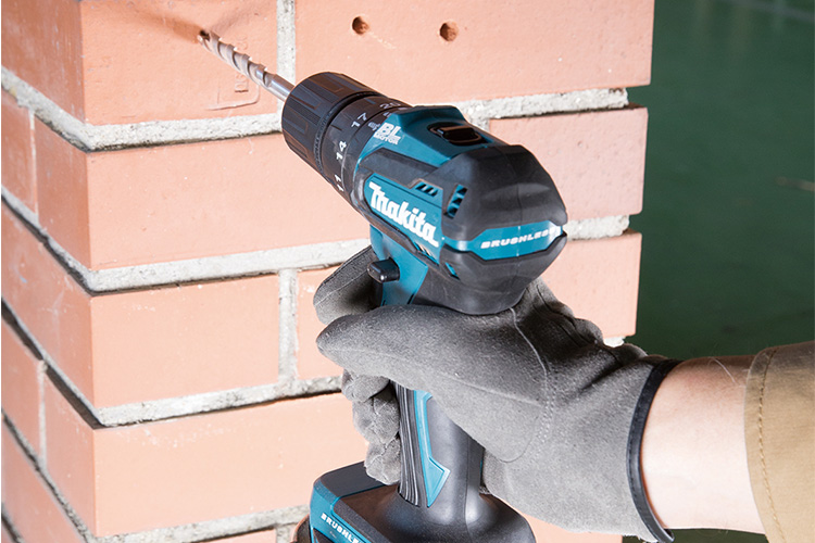 Máy khoan và vặn vít dùng pin 18V Makita DHP484Z