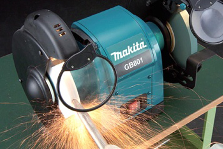 Máy mài 2 đá 550W đường kính 205mm Makita GB801