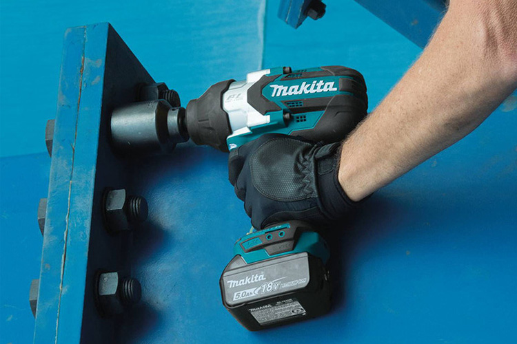 Máy siết bu lông 3/4 inch Makita DTW1001RTJ