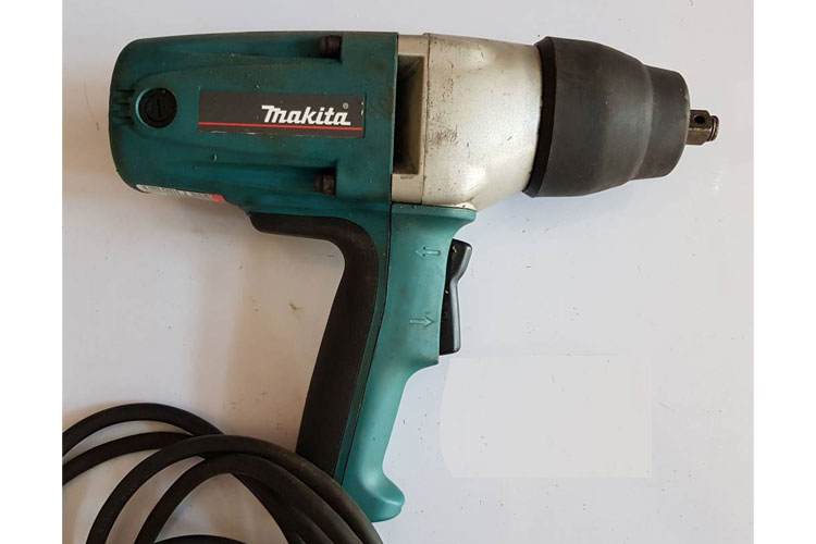 Máy siết bu lông, vặn vít 400W Makita TW0350