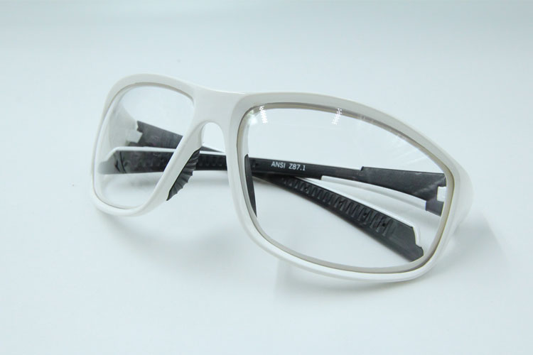Fashionable anti-heat and anti-UV protective glasses Pan Taiwan SE2373