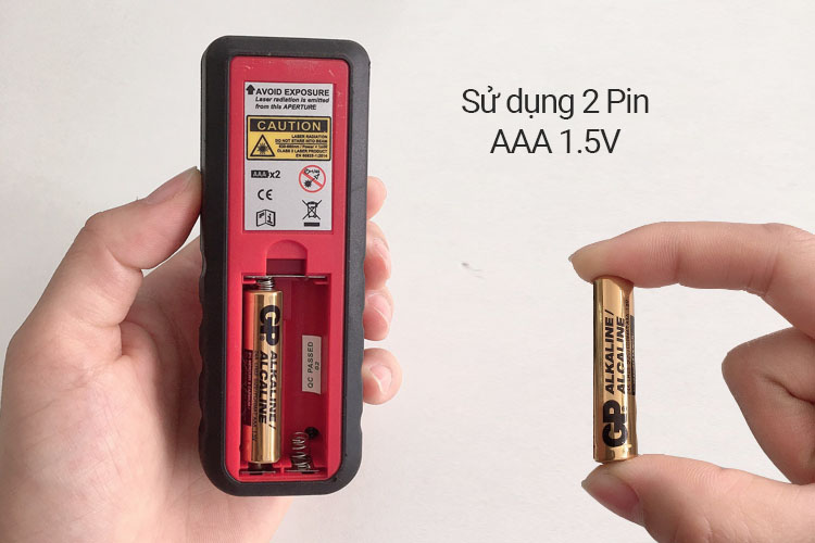 thước đo laser dùng pin