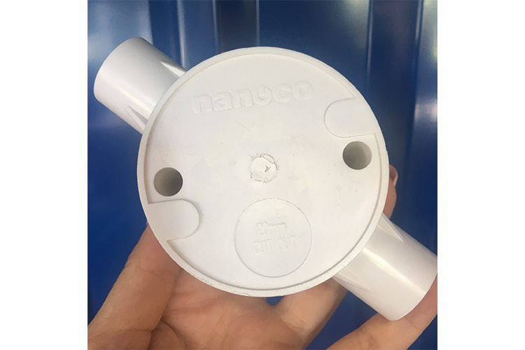 Hộp nối tròn 2 ngã vuông Ø16 NANOCO NPA69161