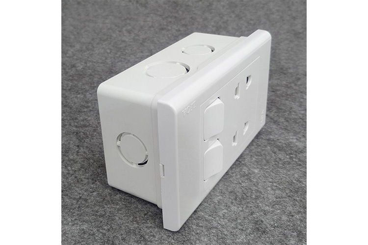 ổ cắm đôi 2 chấu 16A 2 lỗ LIOA SS192U2X
