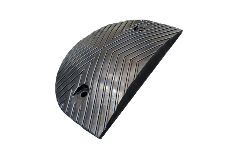 Đầu gờ giảm tốc cao su 220x640x65mm KBN kèm phụ kiện