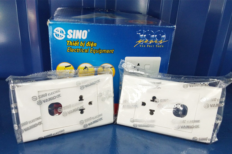 Ổ cắm đơn 3 chấu, 1 lỗ 16A SINO 601TROC3S18UEXB