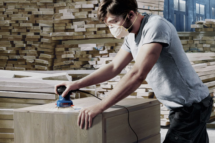 BOSCH 06012A80K0 220W Vibrating Sander