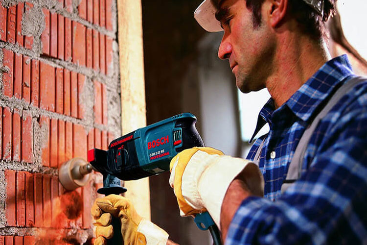 Máy khoan búa 790W kiểu xoay dùng mũi SDS plus BOSCH 06112720K0