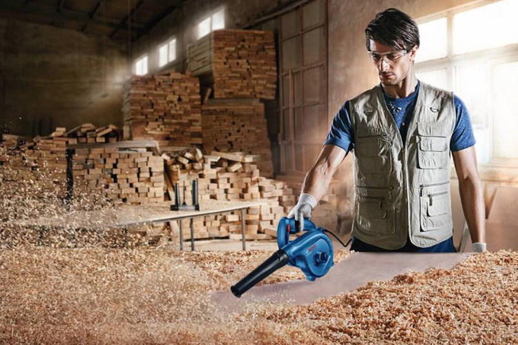 Máy thổi bụi 620W BOSCH 06019805K0