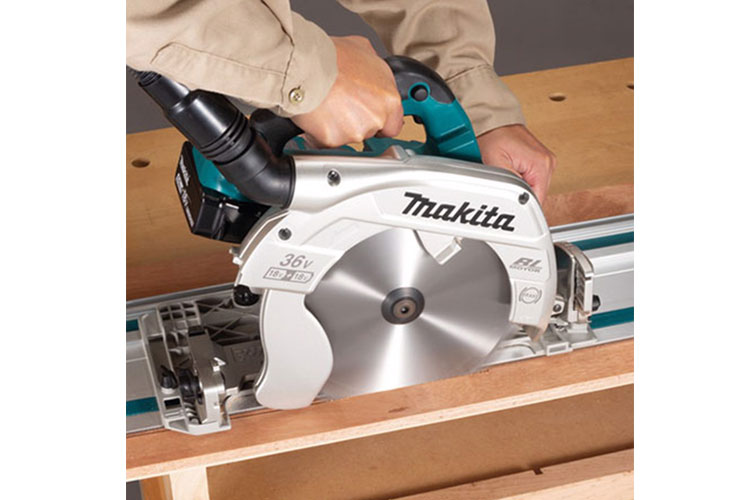 Máy cưa đĩa 235mm pin 18V Makita DHS900ZU không pin và sạc