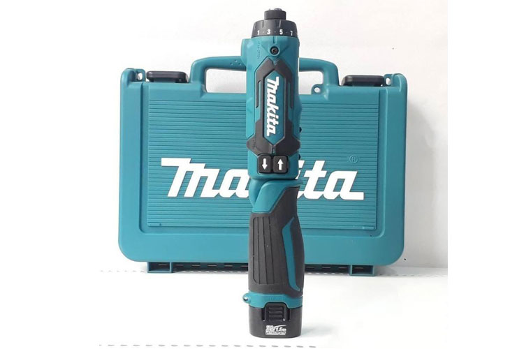 Máy vặn vít dùng pin 7.2V Makita DF012DSE