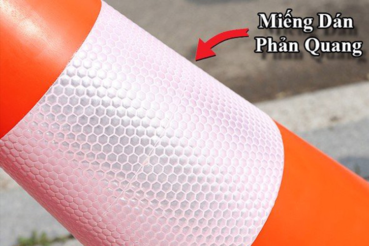Cọc giao thông nhựa cứng 2 phản quang 70 cm BB.Safety.BB GT.70
