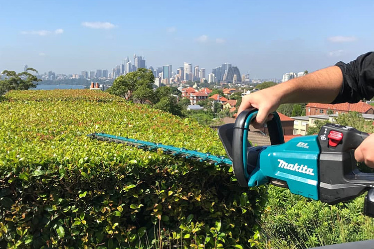 Makita DUH752Z