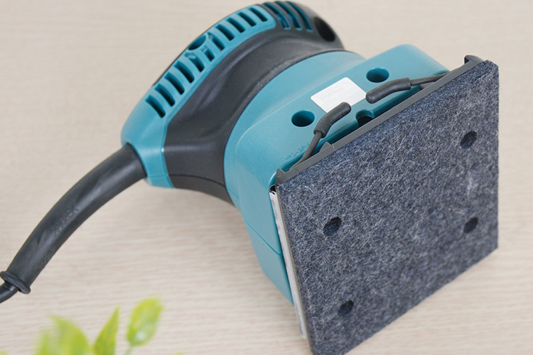 Máy chà nhám rung vuông 110x100mm Makita BO4510H