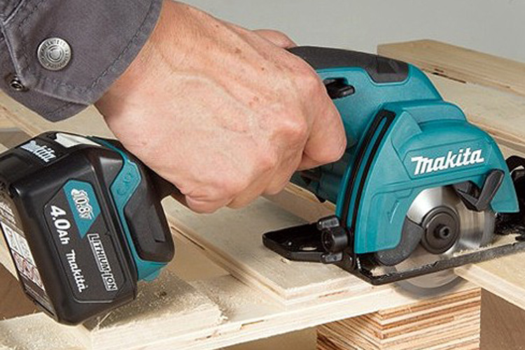 Máy cắt gạch 85mm dùng pin 12V Makita CC301DZ