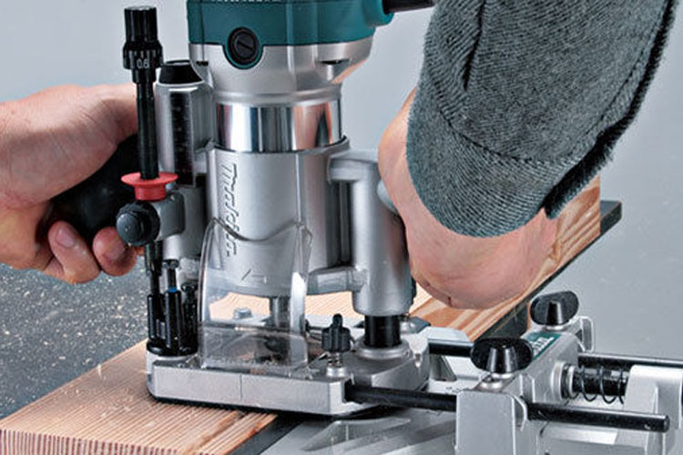 Máy phay 1/2 inch Makita RP1801