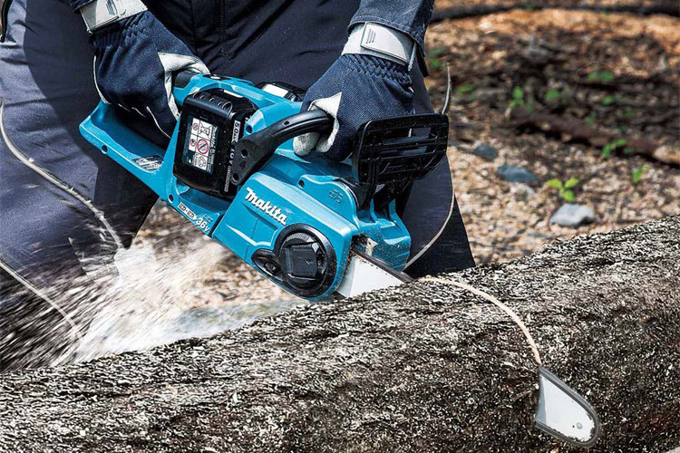Máy cưa xích 350mm pin 18V Makita DUC353Z