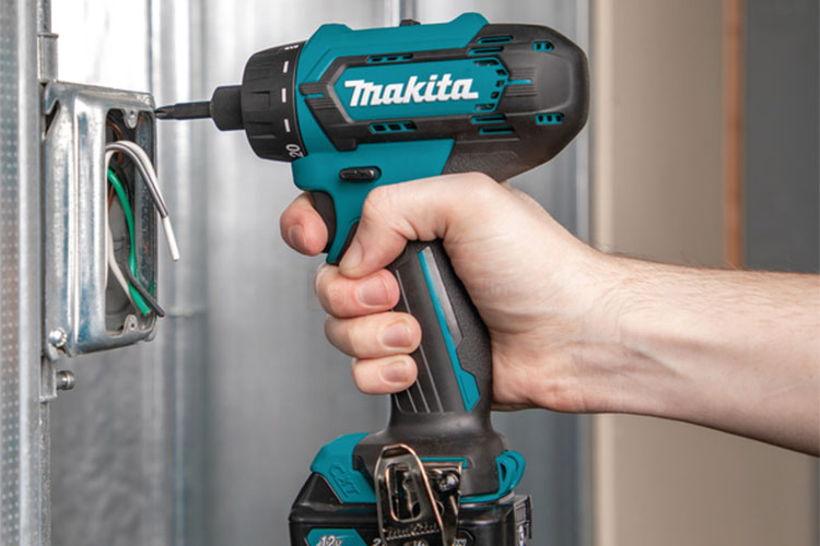 Máy khoan pin 12V Makita DF033DZ không pin và sạc