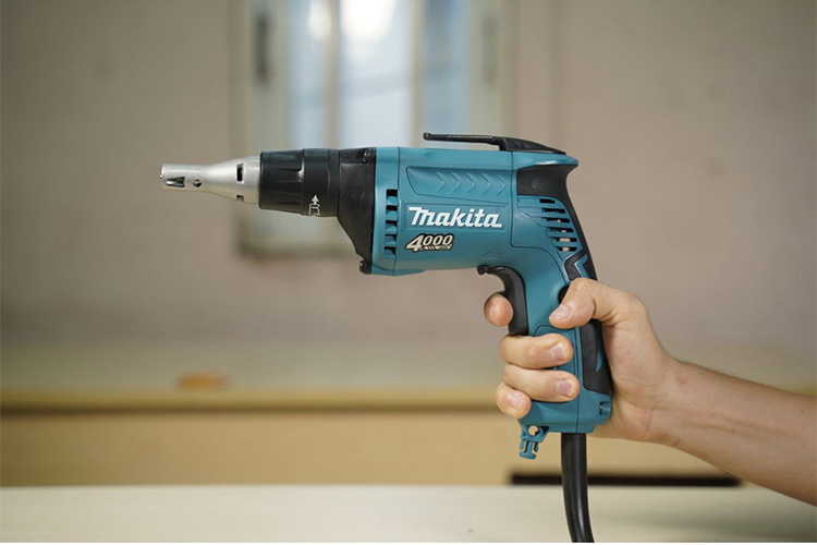 Máy bắt vít 570W tường thạch cao Makita FS4000