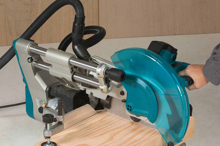 Makita LS1219L