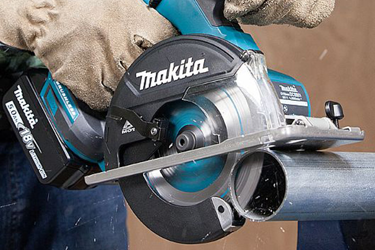 Máy cắt sắt 150mm pin Makita DCS551Z không pin và sạc