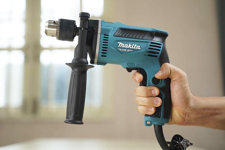 Máy khoan động lực 13mm Makita M8103B