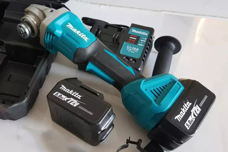 Máy mài góc 100mm pin 40V Makita GA011GM201 công tắc bóp