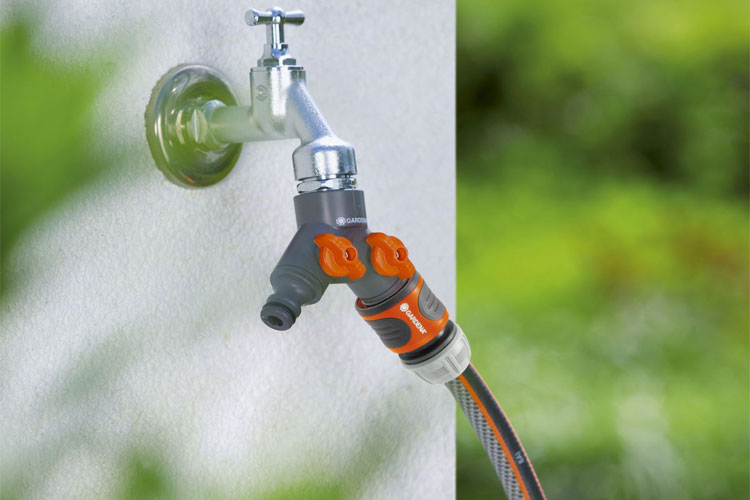 Cút nối vòi đôi Gardena 00938-20