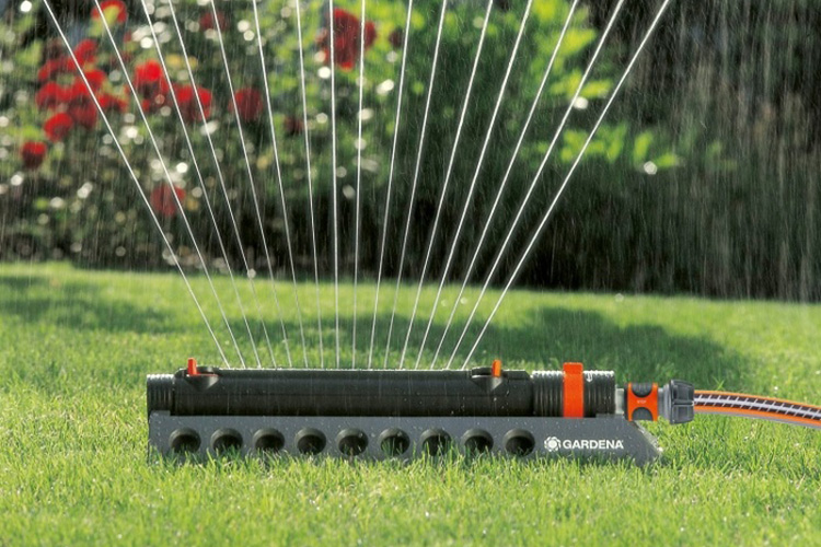 Bộ tưới nước Aqua loại nhỏ Gardena 01973-20