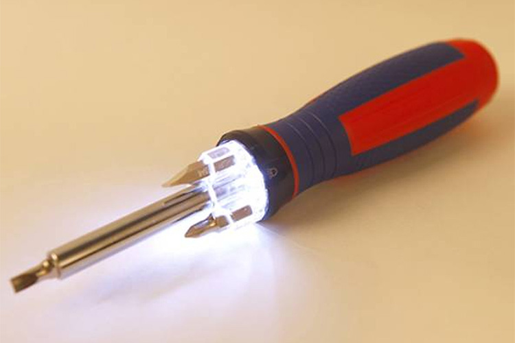 4 in 1 WORKPRO W021174 screwdriver with LED light