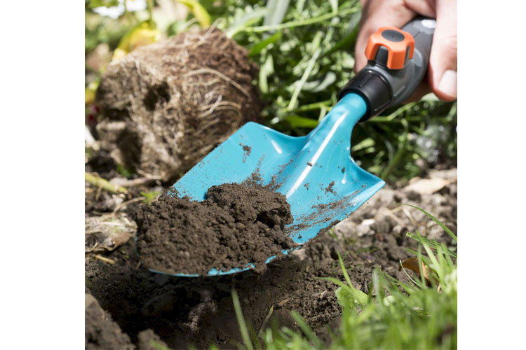 Xẻng làm vườn rộng 8.5cm Gardena 08929-20